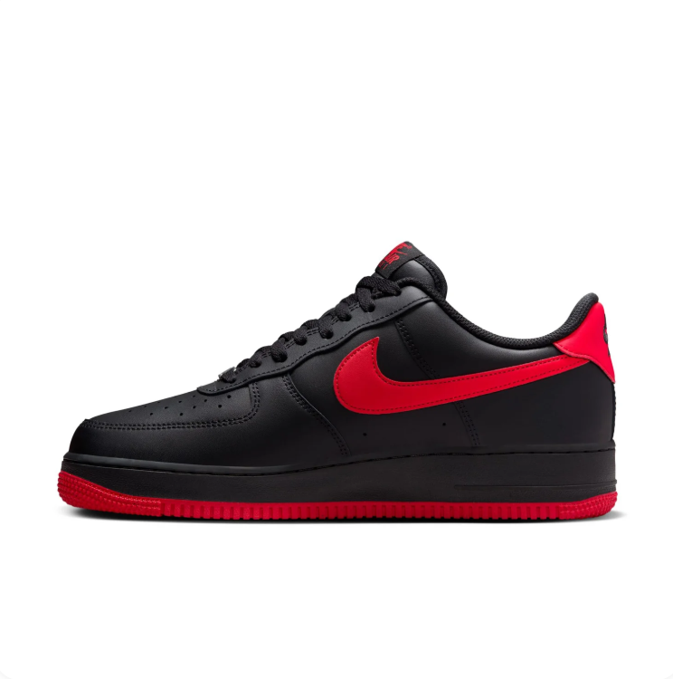 Nike Black and Red Low-Top Sneakers
