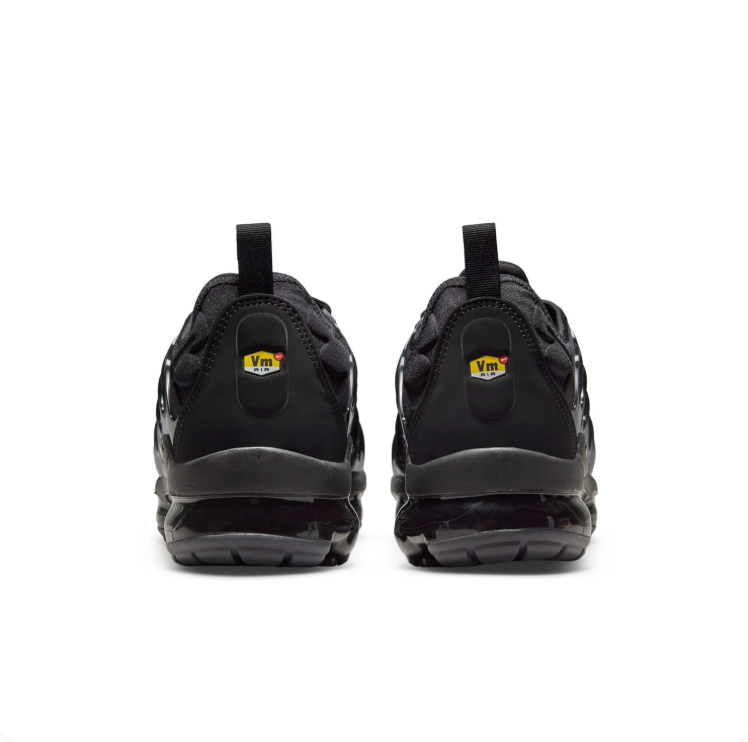 Nike All-Black Low-Top Sneakers with Visible Heel Air Window