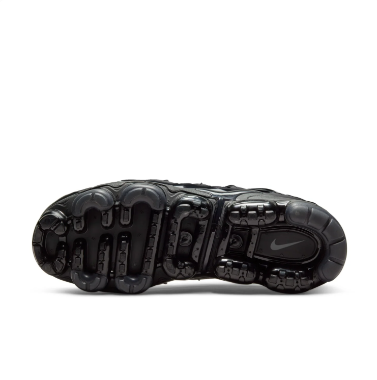 Nike All-Black Low-Top Sneakers with Visible Heel Air Window