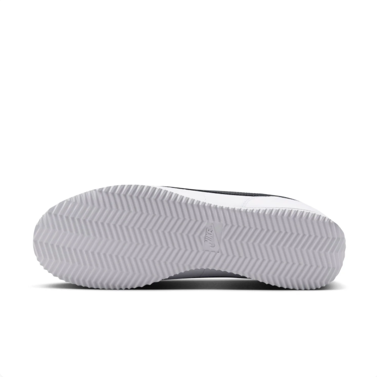 Nike White and Black Retro Low-Top Sneakers