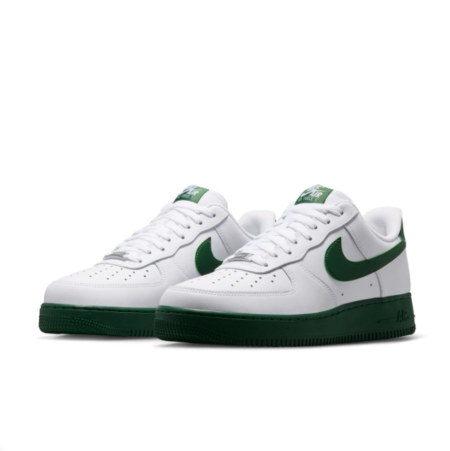 Nike White & Dark Green Low-Top Sneakers | Green Swoosh & Sole